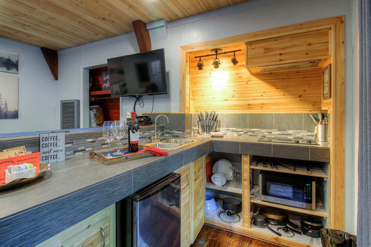 Redwoods River Resort & Campground Leggett Buitenkant foto