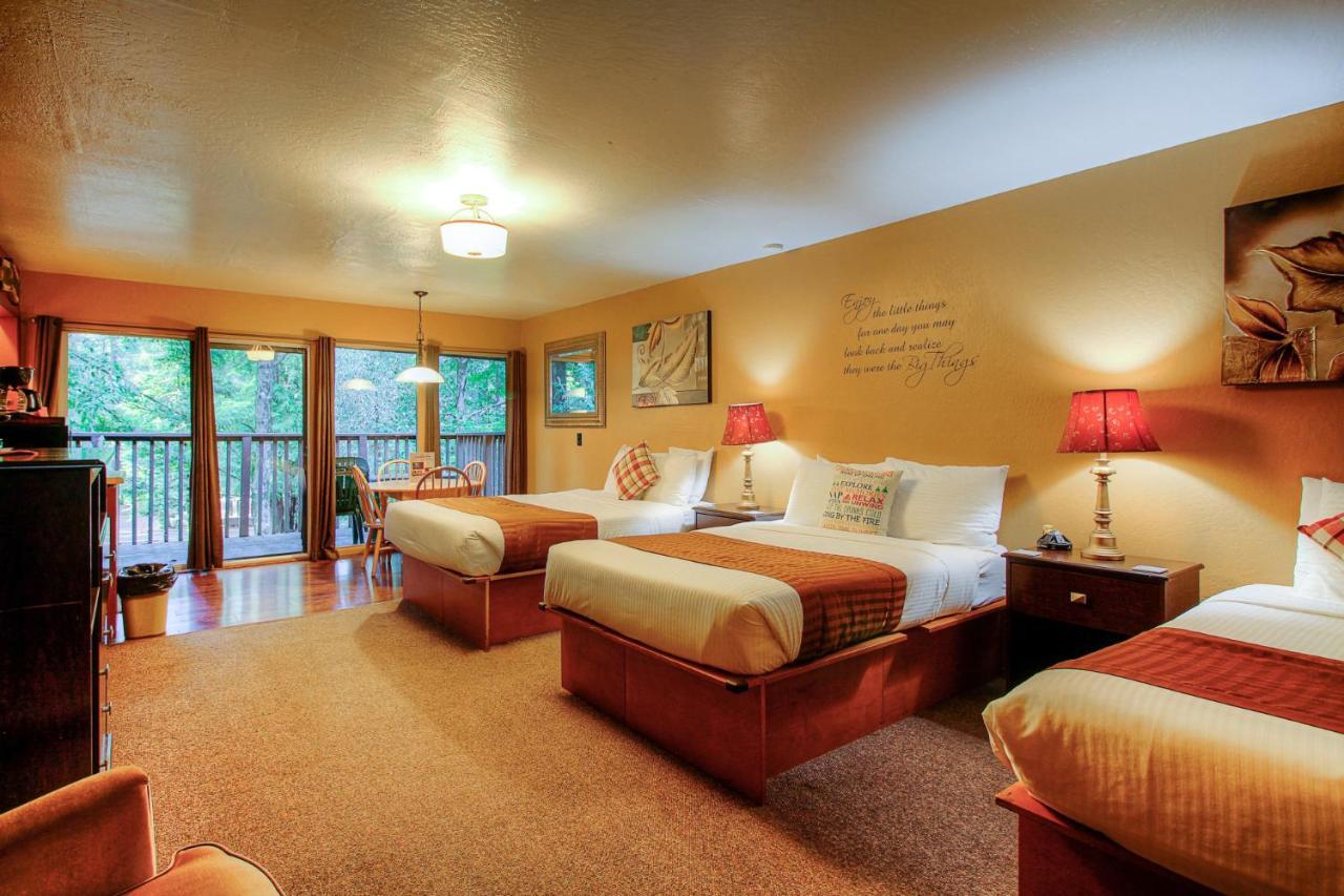 Redwoods River Resort & Campground Leggett Buitenkant foto