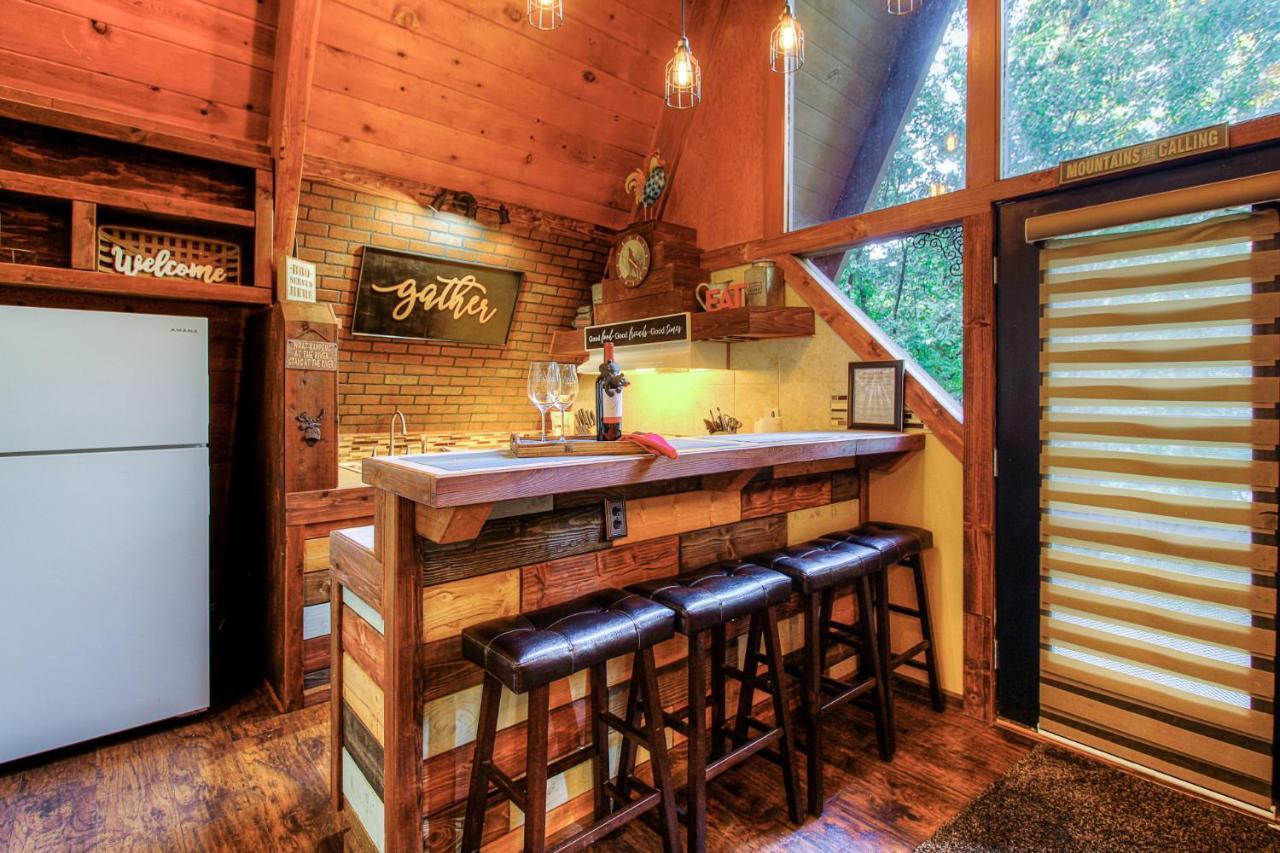 Redwoods River Resort & Campground Leggett Buitenkant foto