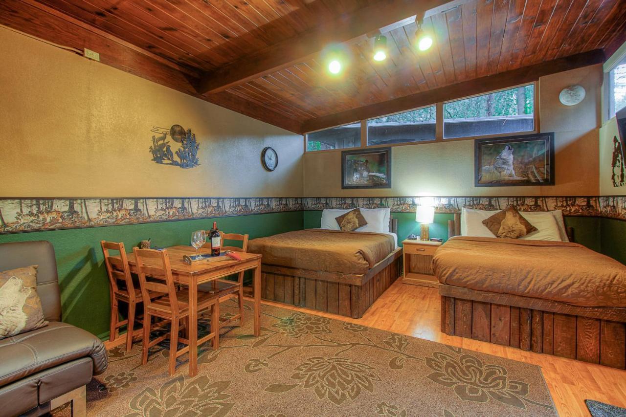 Redwoods River Resort & Campground Leggett Buitenkant foto