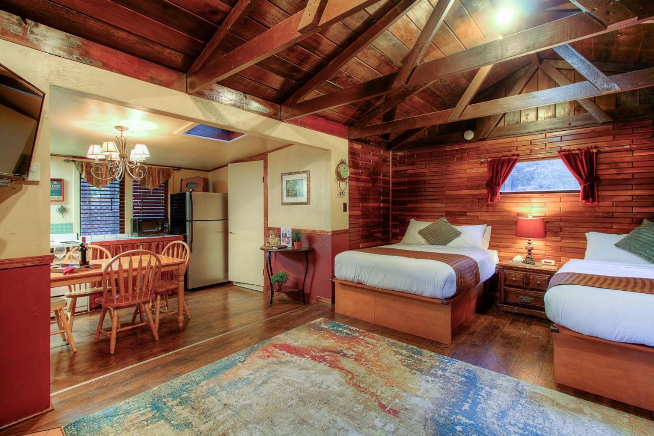 Redwoods River Resort & Campground Leggett Buitenkant foto