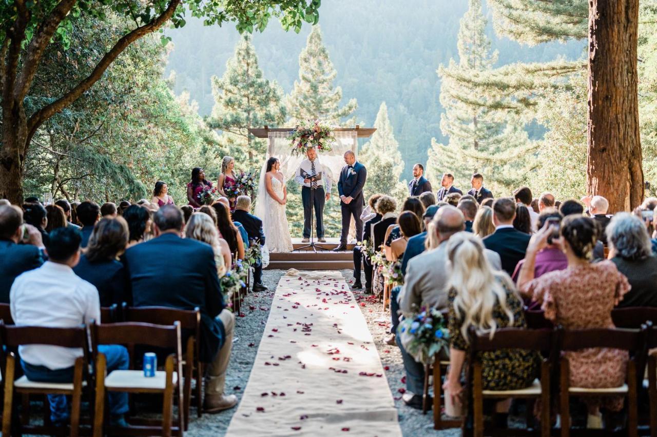 Redwoods River Resort & Campground Leggett Buitenkant foto