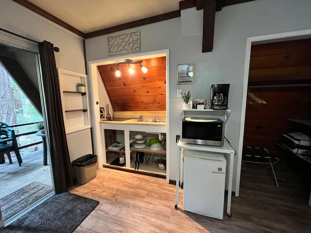 Redwoods River Resort & Campground Leggett Buitenkant foto